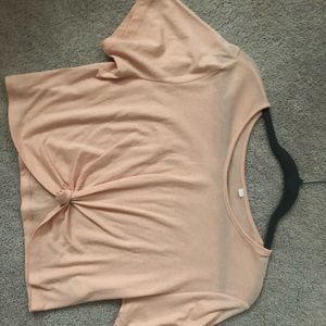 pink cropped t-shirt 🎉